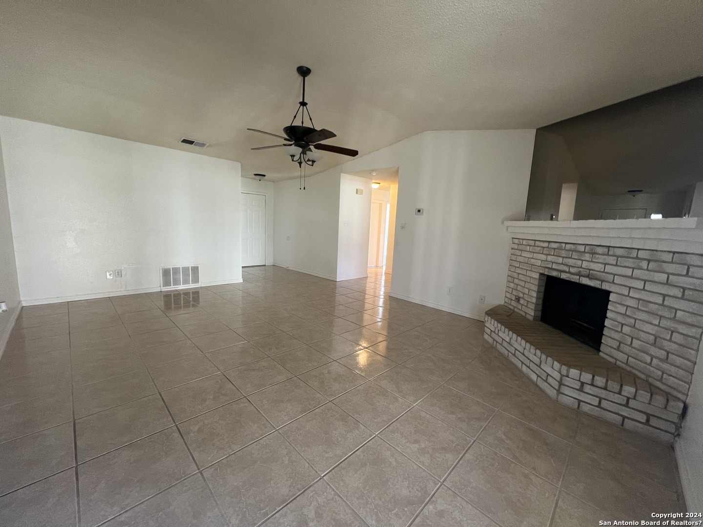 14434 Bluewood San Antonio TX 78233