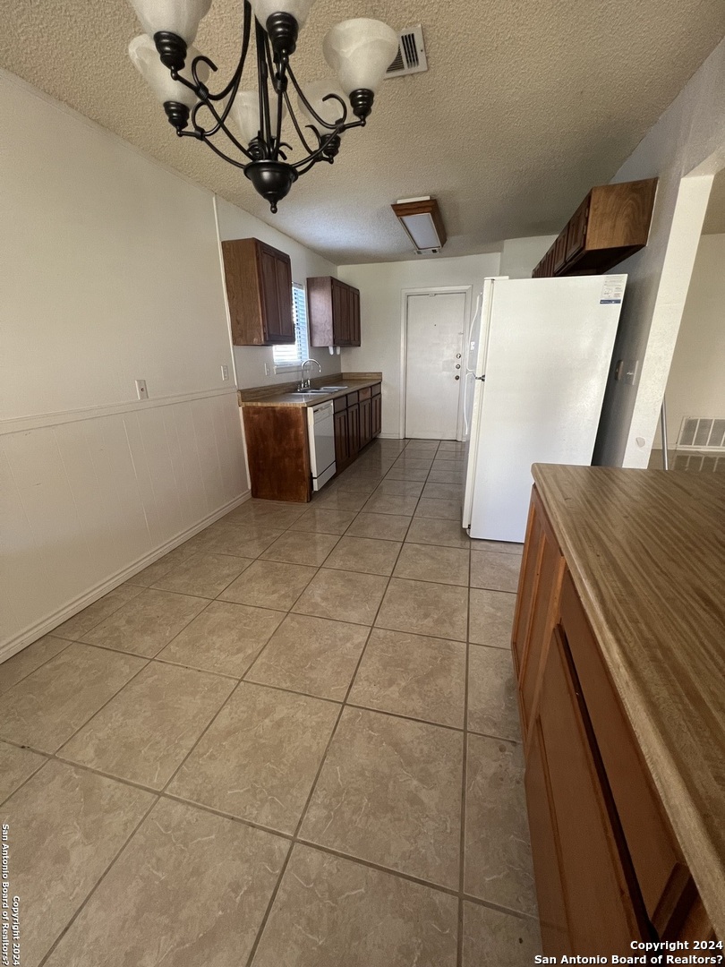 14434 Bluewood San Antonio TX 78233