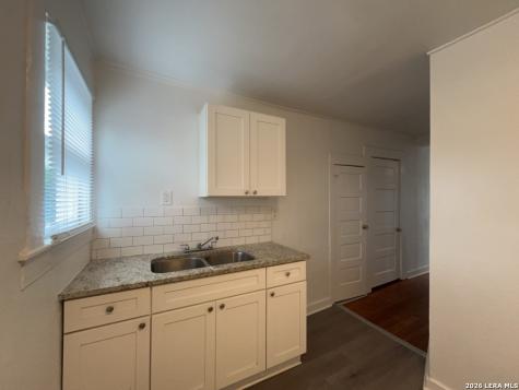 827 Steves Avenue San Antonio TX 78210