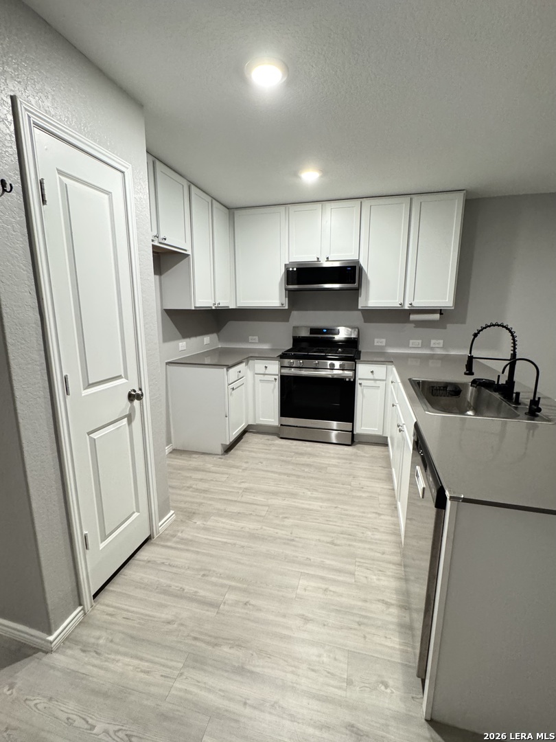 6855 Burgess Ridge Converse TX 78109