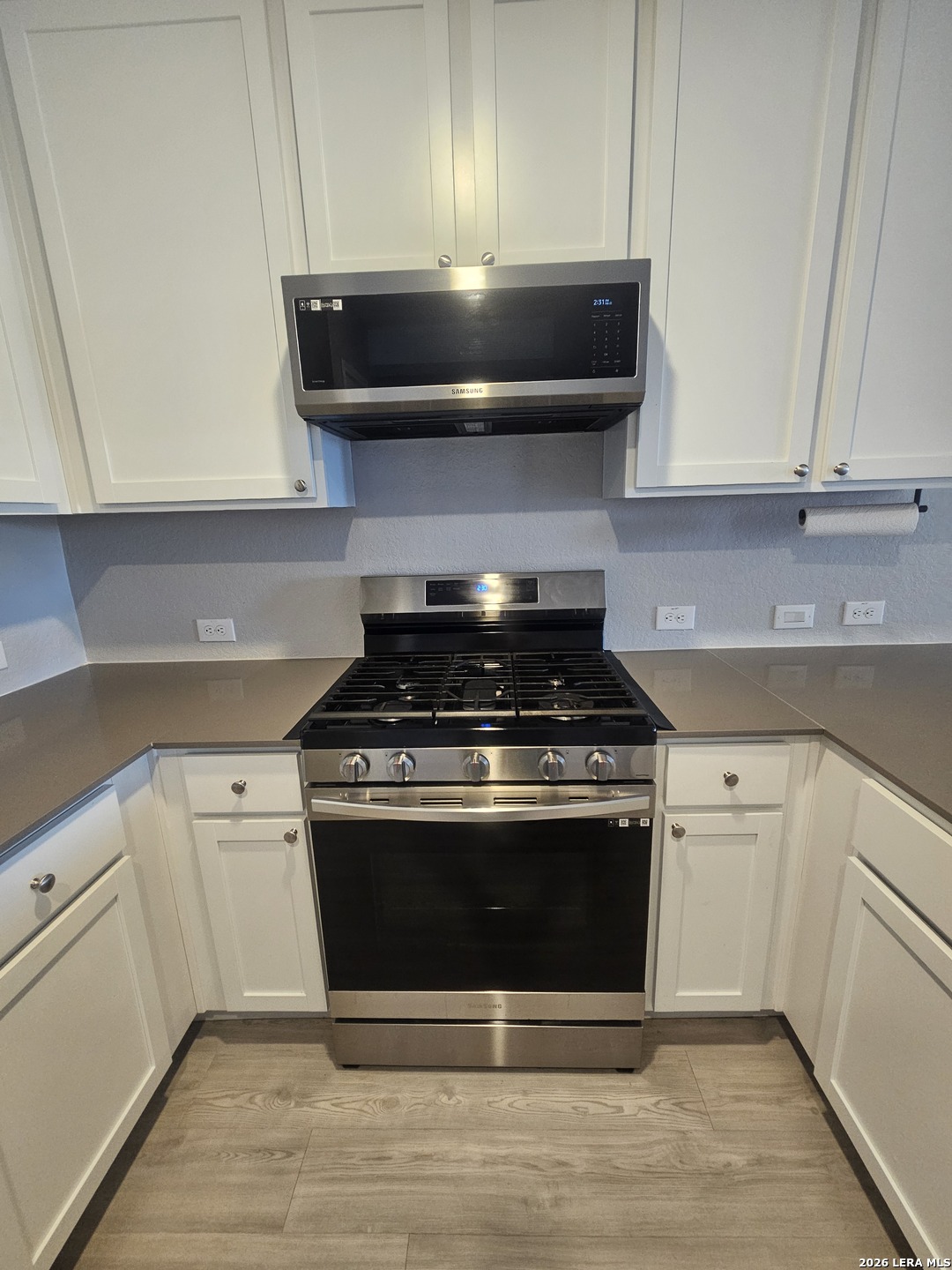 6855 Burgess Ridge Converse TX 78109