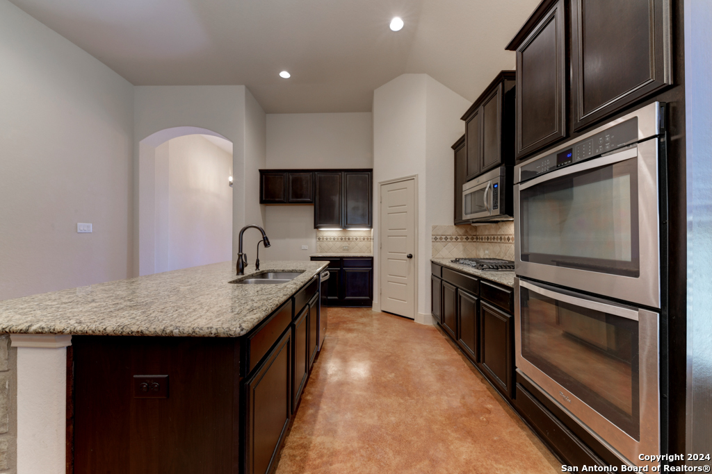 511 Pecan Forest New Braunfels TX 78130