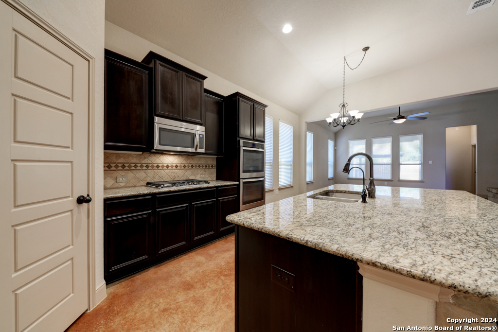 511 Pecan Forest New Braunfels TX 78130