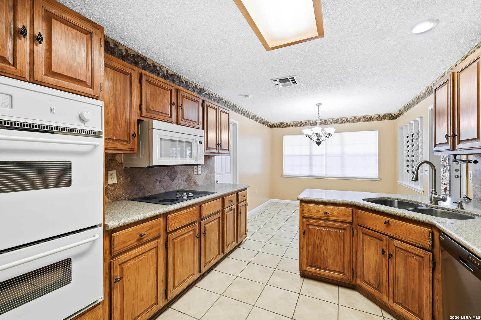 8411 Aristotle Universal City TX 78148