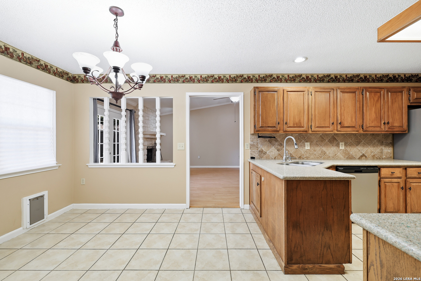 8411 Aristotle Universal City TX 78148