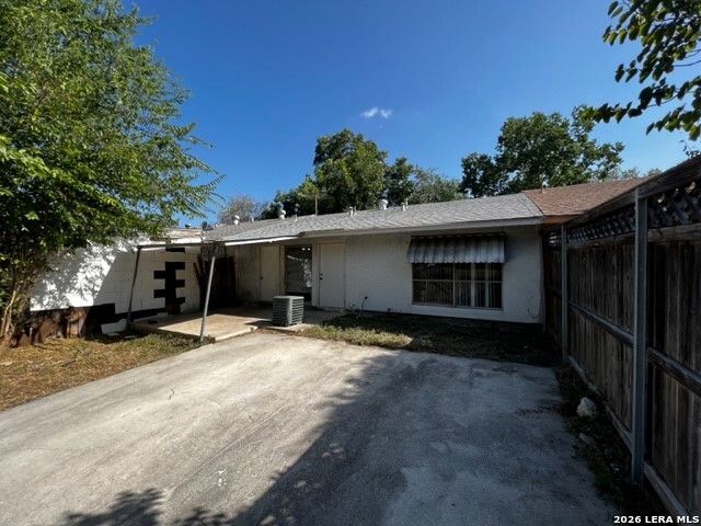 7012 Glen Pass San Antonio TX 78239