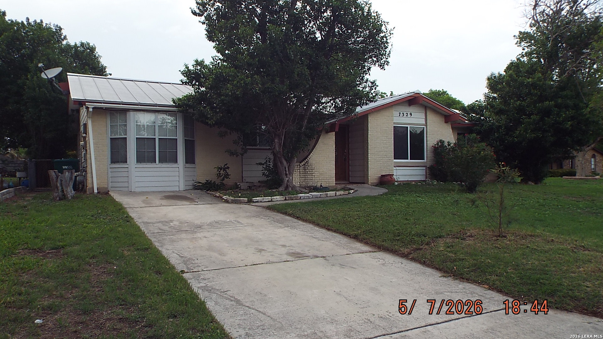 7329 Leading Oaks Live Oak TX 78233