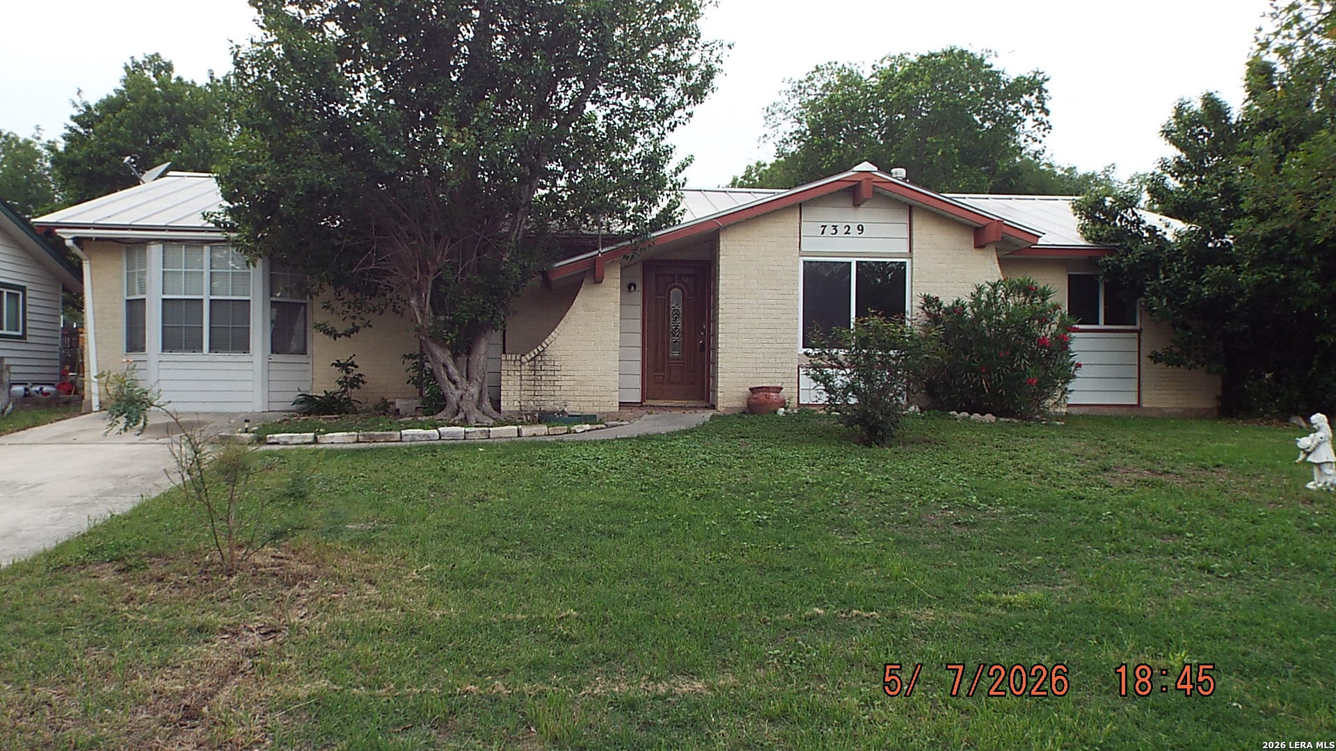 7329 Leading Oaks Live Oak TX 78233