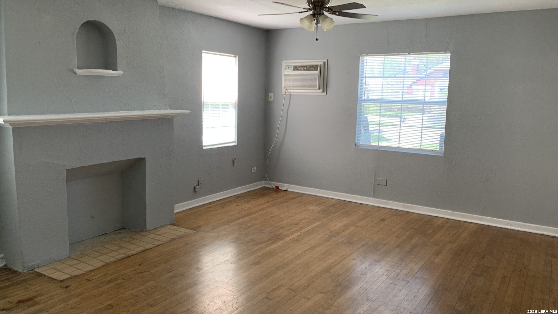 1524 W Woodlawn Avenue San Antonio TX 78201