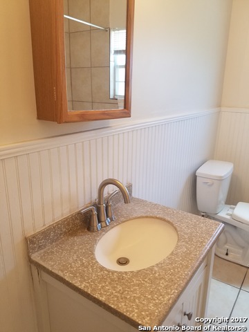 1524 W Woodlawn Avenue San Antonio TX 78201