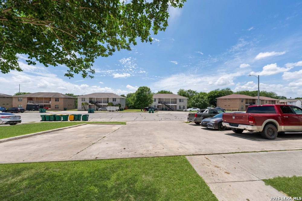 518 Dukeway Universal City TX 78148