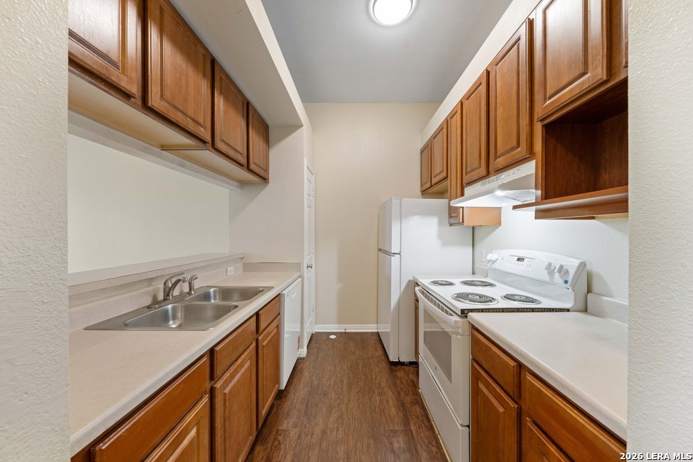 518 Dukeway Universal City TX 78148
