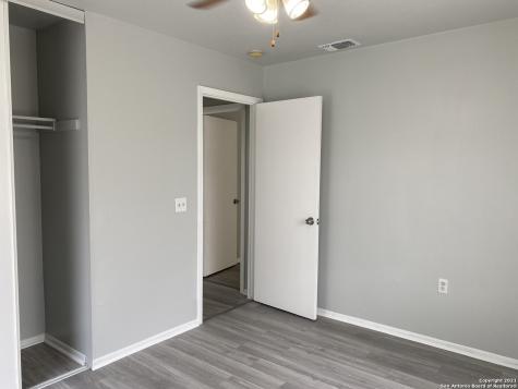 12421 Trailing Oaks Street Live Oak TX 78233