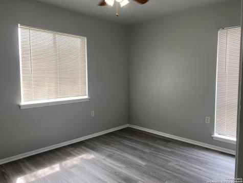 12421 Trailing Oaks Street Live Oak TX 78233