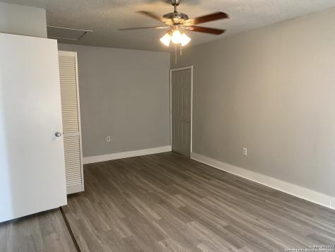 12421 Trailing Oaks Street Live Oak TX 78233