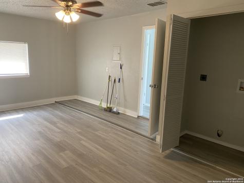 12421 Trailing Oaks Street Live Oak TX 78233