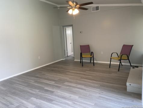 12421 Trailing Oaks Street Live Oak TX 78233