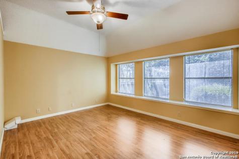 8826 Lost Woods San Antonio TX 78240