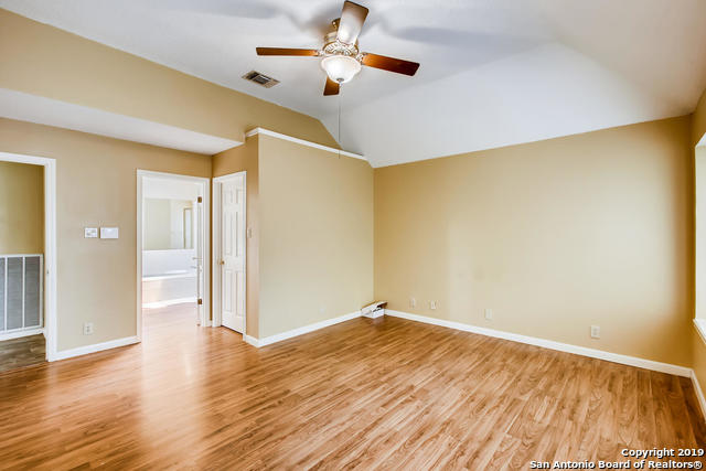 8826 Lost Woods San Antonio TX 78240