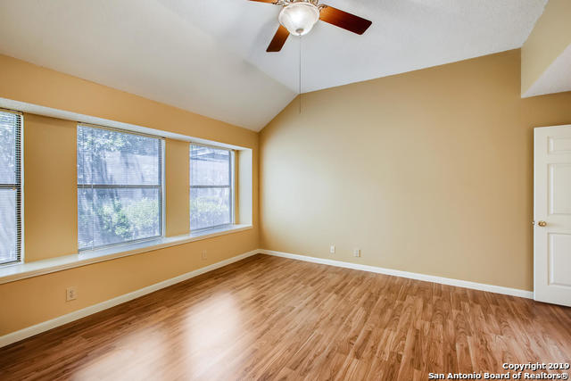 8826 Lost Woods San Antonio TX 78240