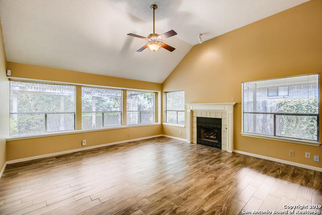 8826 Lost Woods San Antonio TX 78240