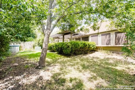 8826 Lost Woods San Antonio TX 78240
