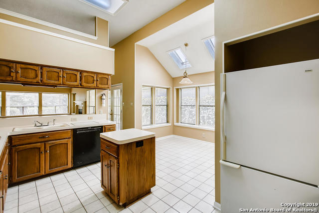 8826 Lost Woods San Antonio TX 78240
