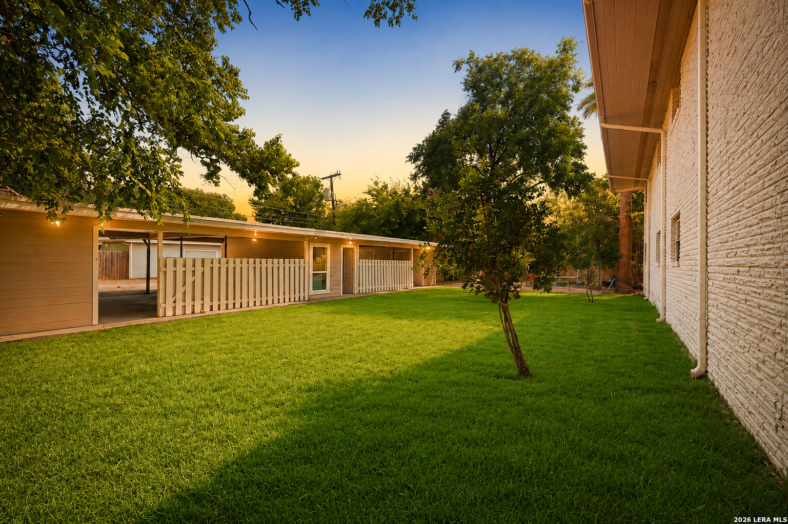 1157 Garraty Terrell Hills TX 78209