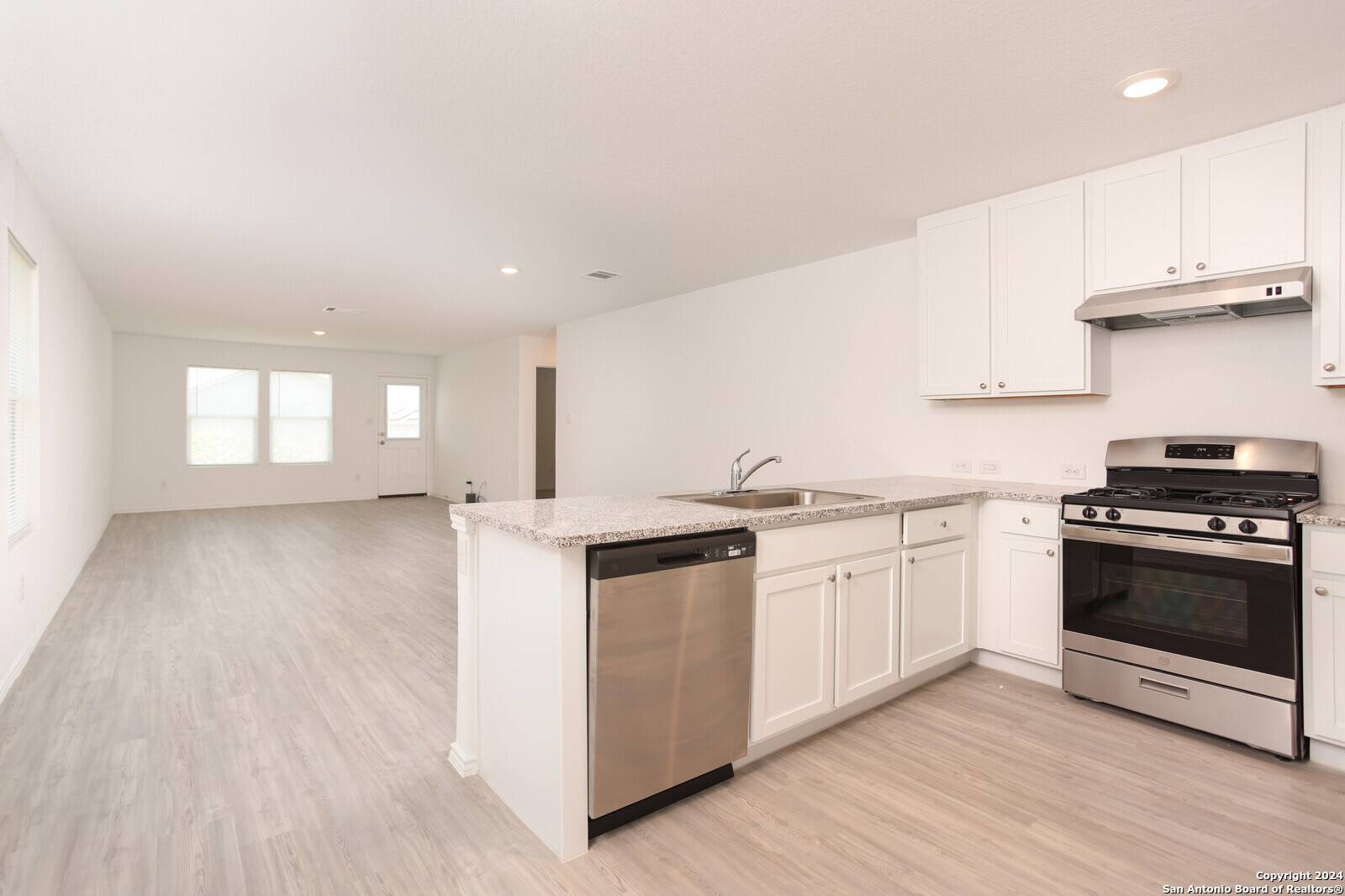 4240 Revetment Way San Antonio TX 78223