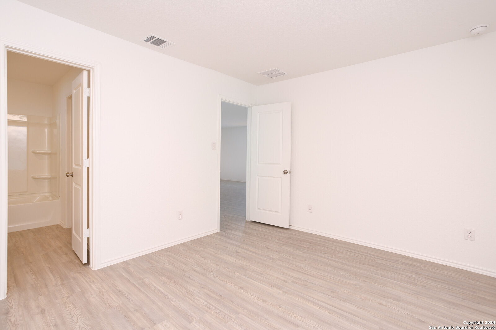 4240 Revetment Way San Antonio TX 78223