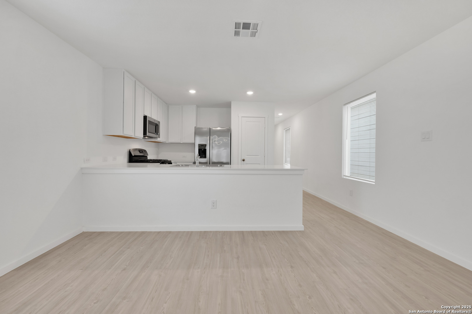 5014 Botanic Trail Converse TX 78109