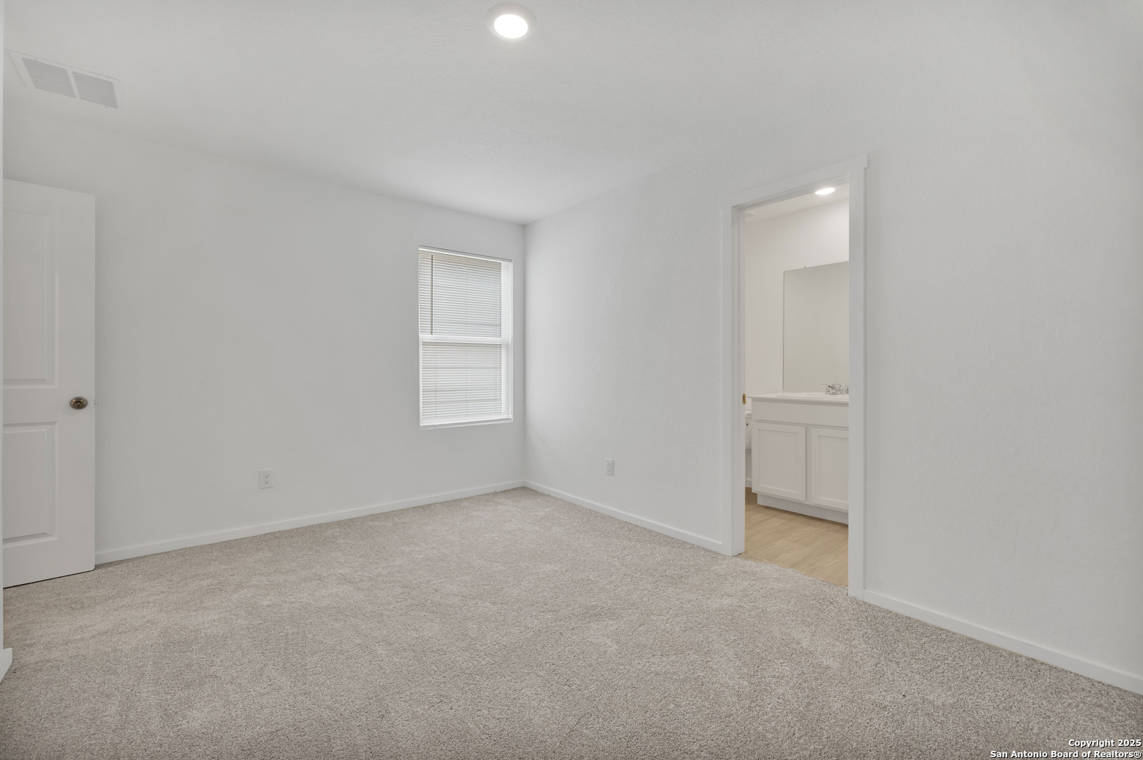 5014 Botanic Trail Converse TX 78109