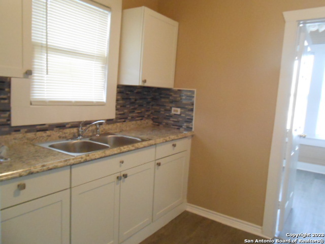 414 N Pine San Antonio TX 78202