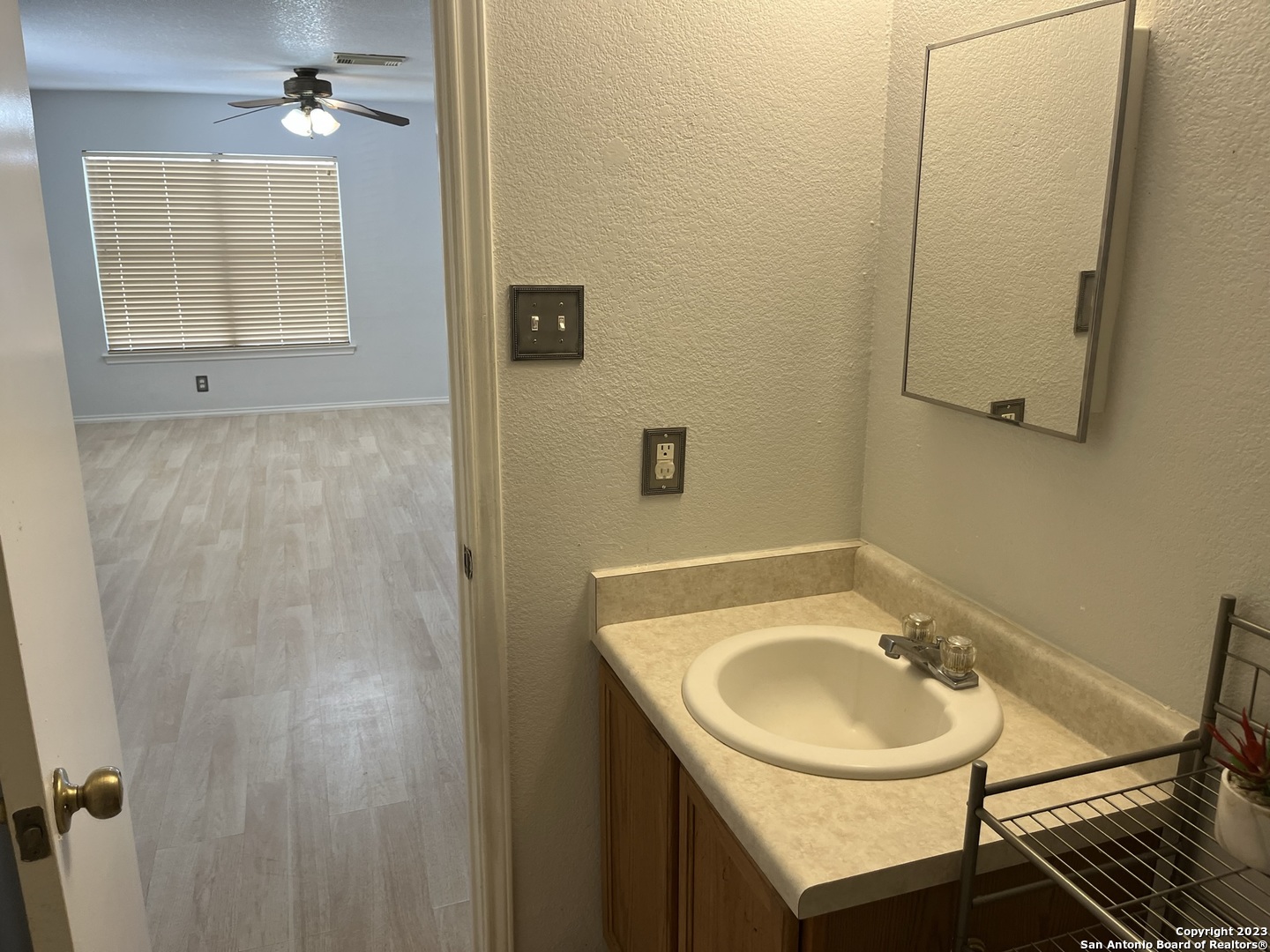 15 Mclennan Oak San Antonio TX 78240