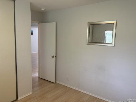 15 Mclennan Oak San Antonio TX 78240