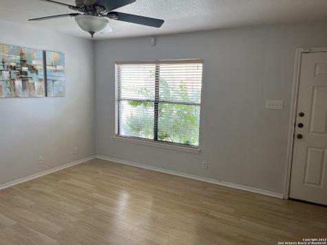 15 Mclennan Oak San Antonio TX 78240