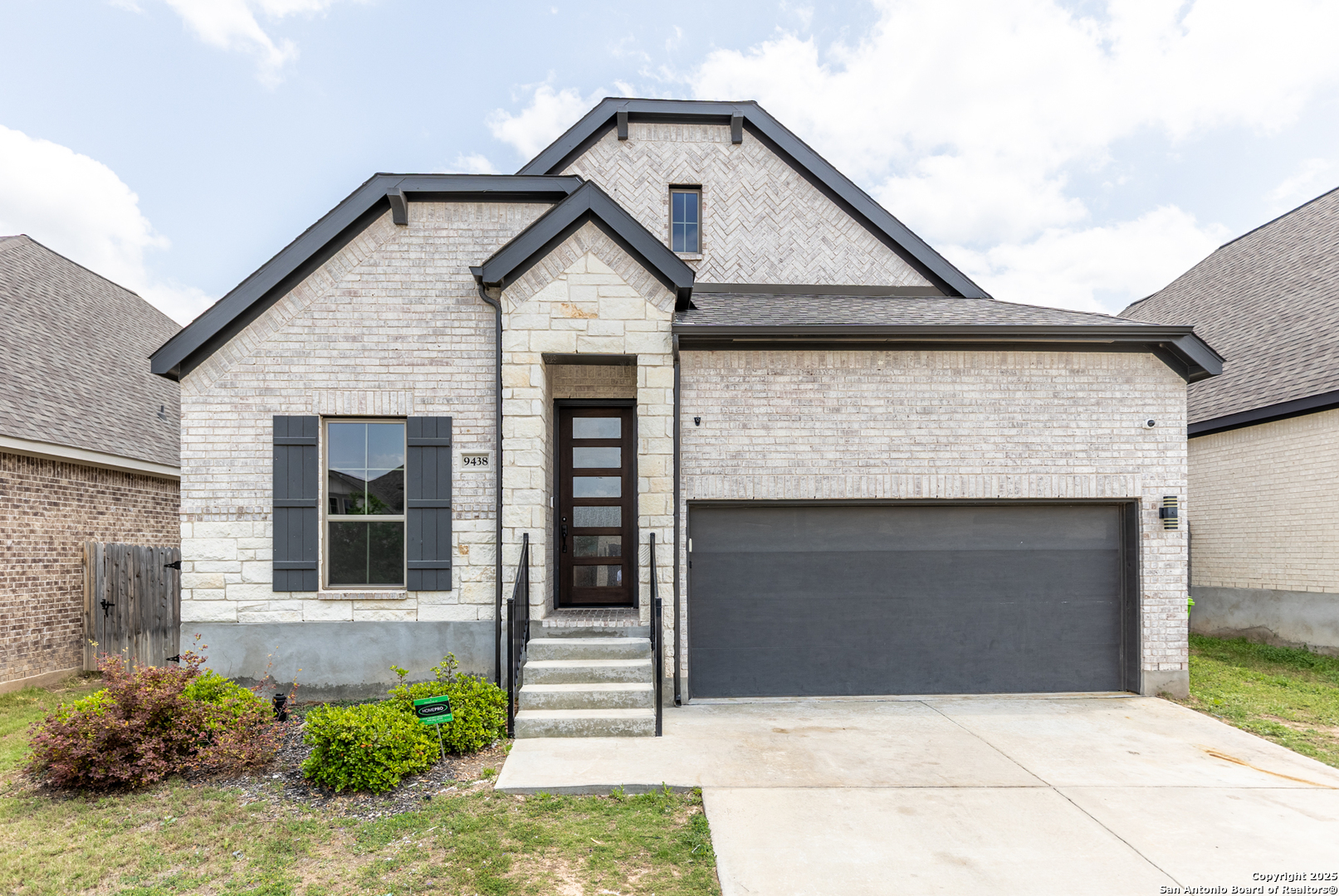 9438 Iron Keeper San Antonio TX 78254