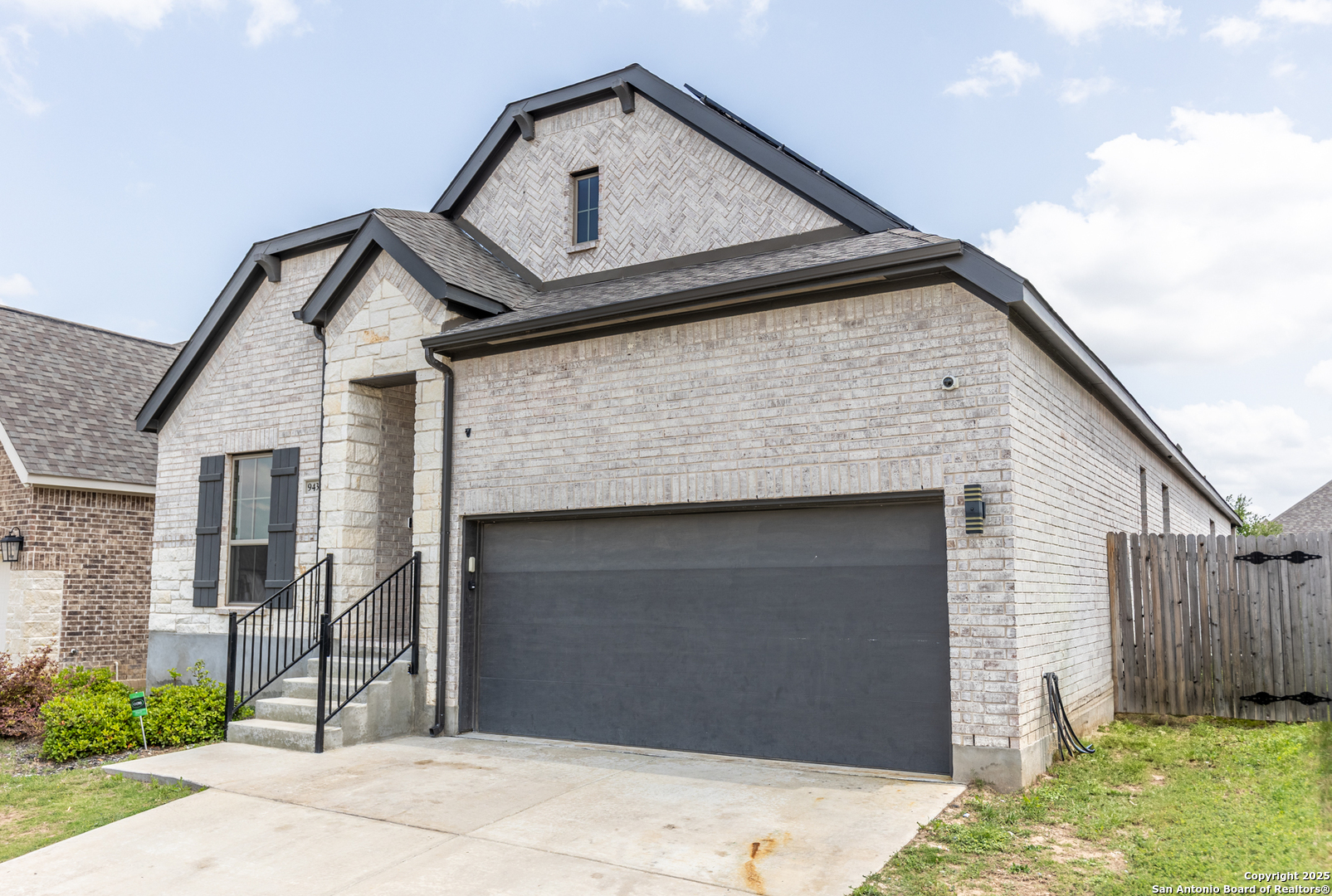 9438 Iron Keeper San Antonio TX 78254