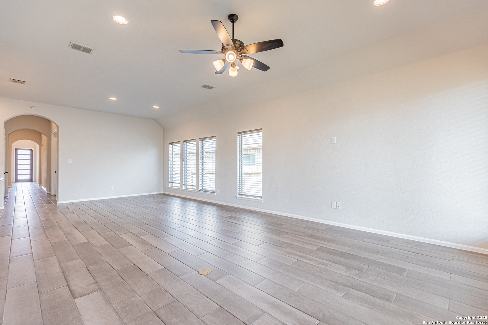9438 Iron Keeper San Antonio TX 78254