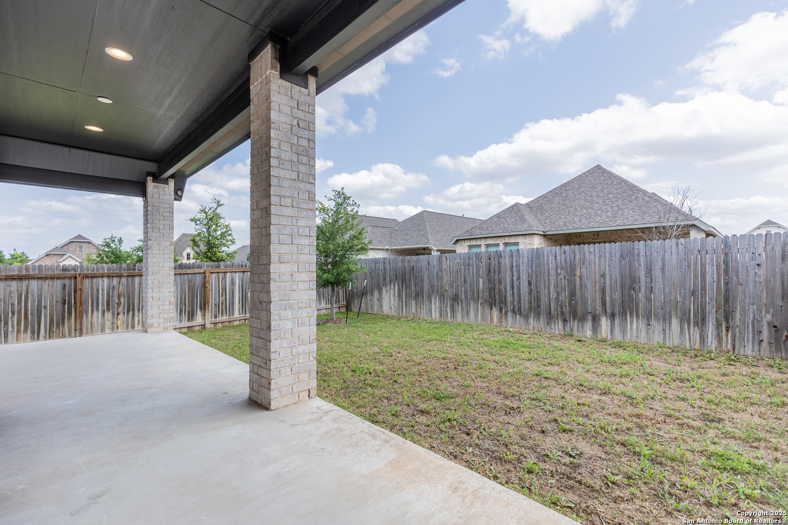 9438 Iron Keeper San Antonio TX 78254