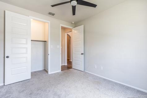9438 Iron Keeper San Antonio TX 78254