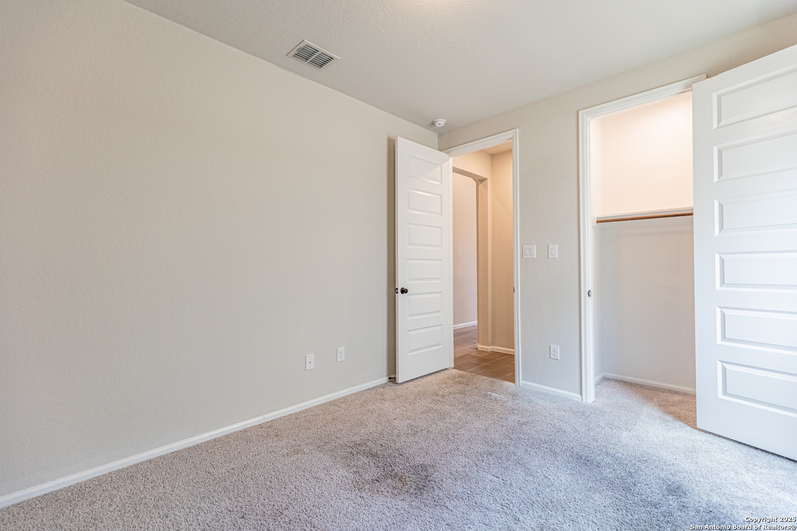 9438 Iron Keeper San Antonio TX 78254
