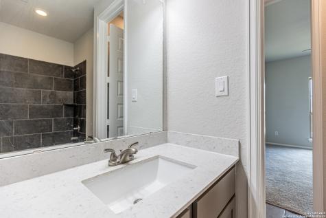 9438 Iron Keeper San Antonio TX 78254