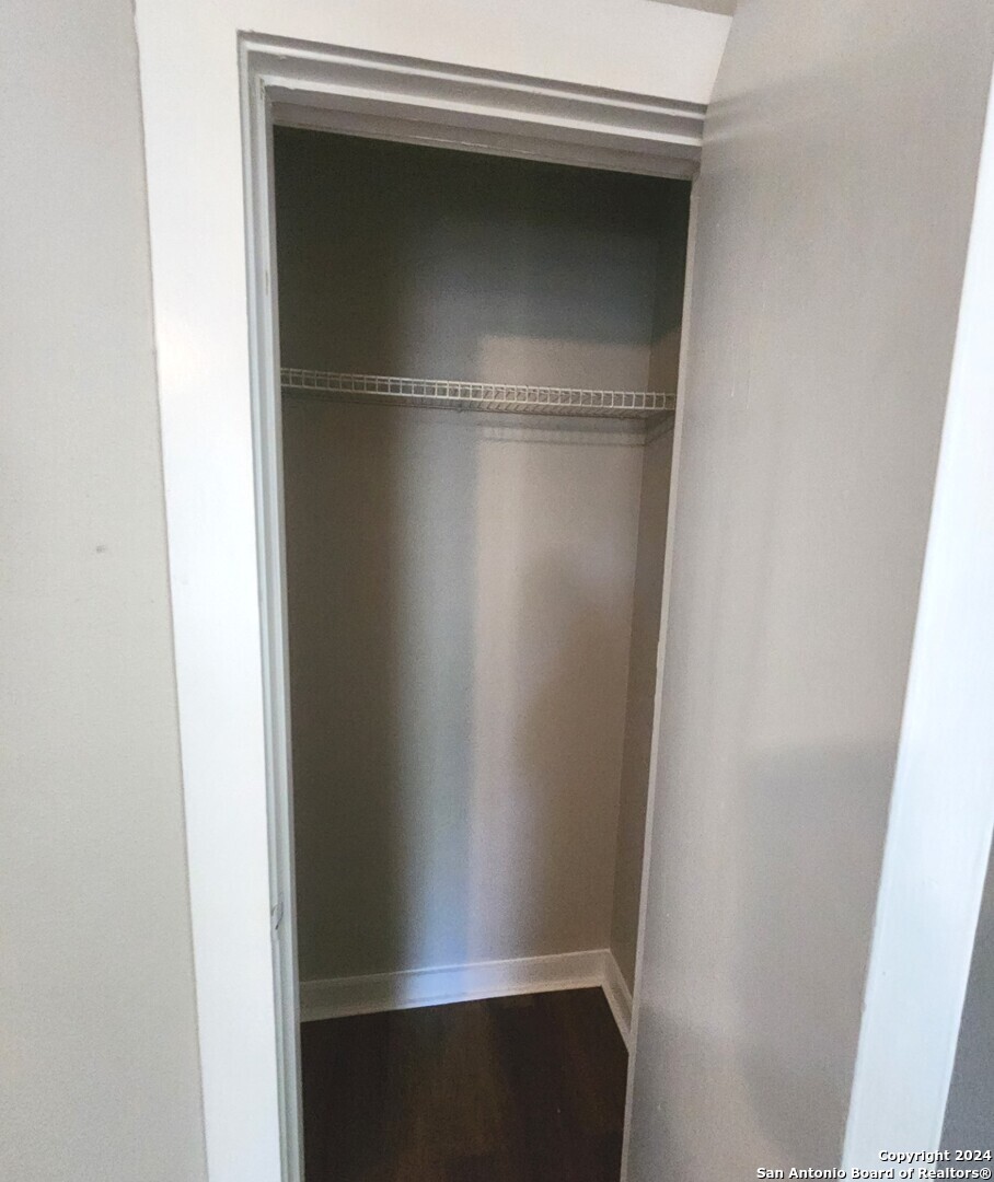 924 W Kings Highway San Antonio TX 78201