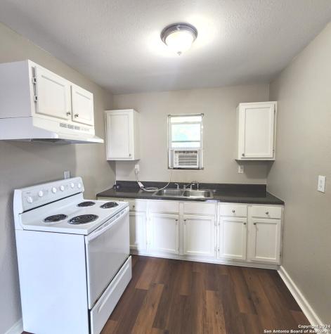 924 W Kings Highway San Antonio TX 78201