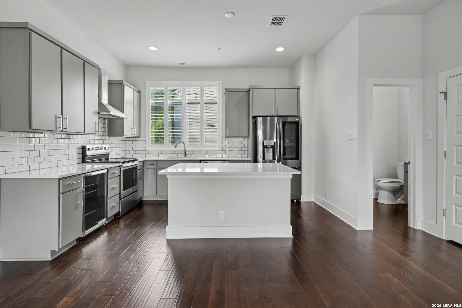 1606 N Hackberry San Antonio TX 78208