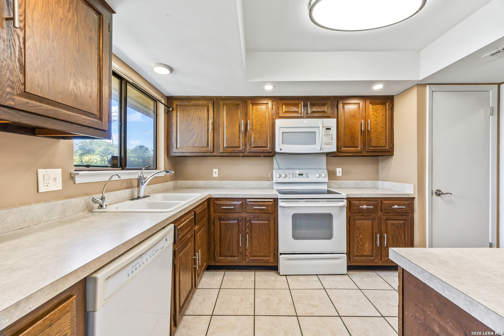 5801 Royal Ridge San Antonio TX 78239