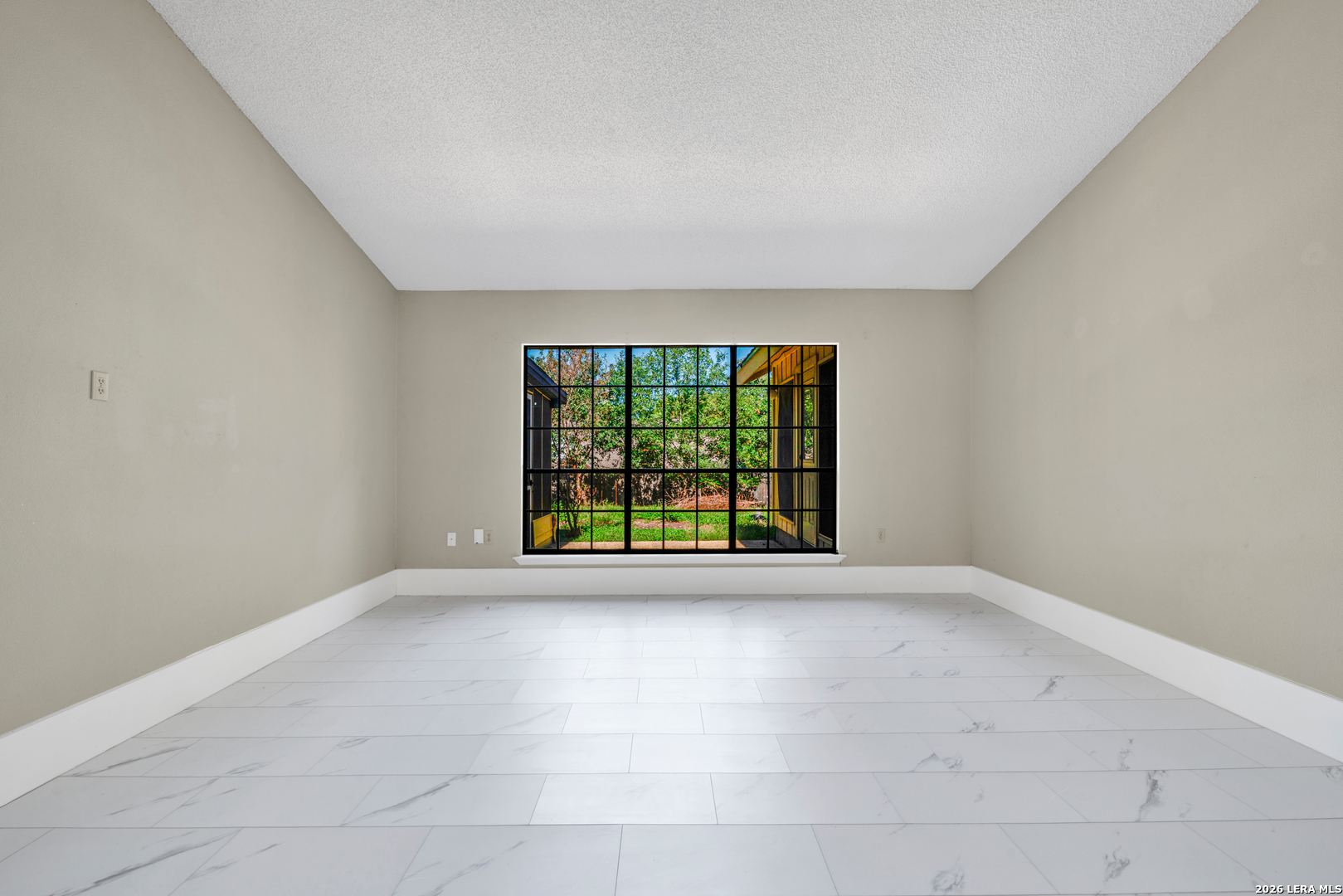 6327 Silver Fox San Antonio TX 78247