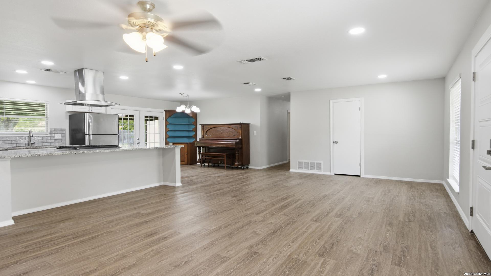 7211 Glen Haven San Antonio TX 78239