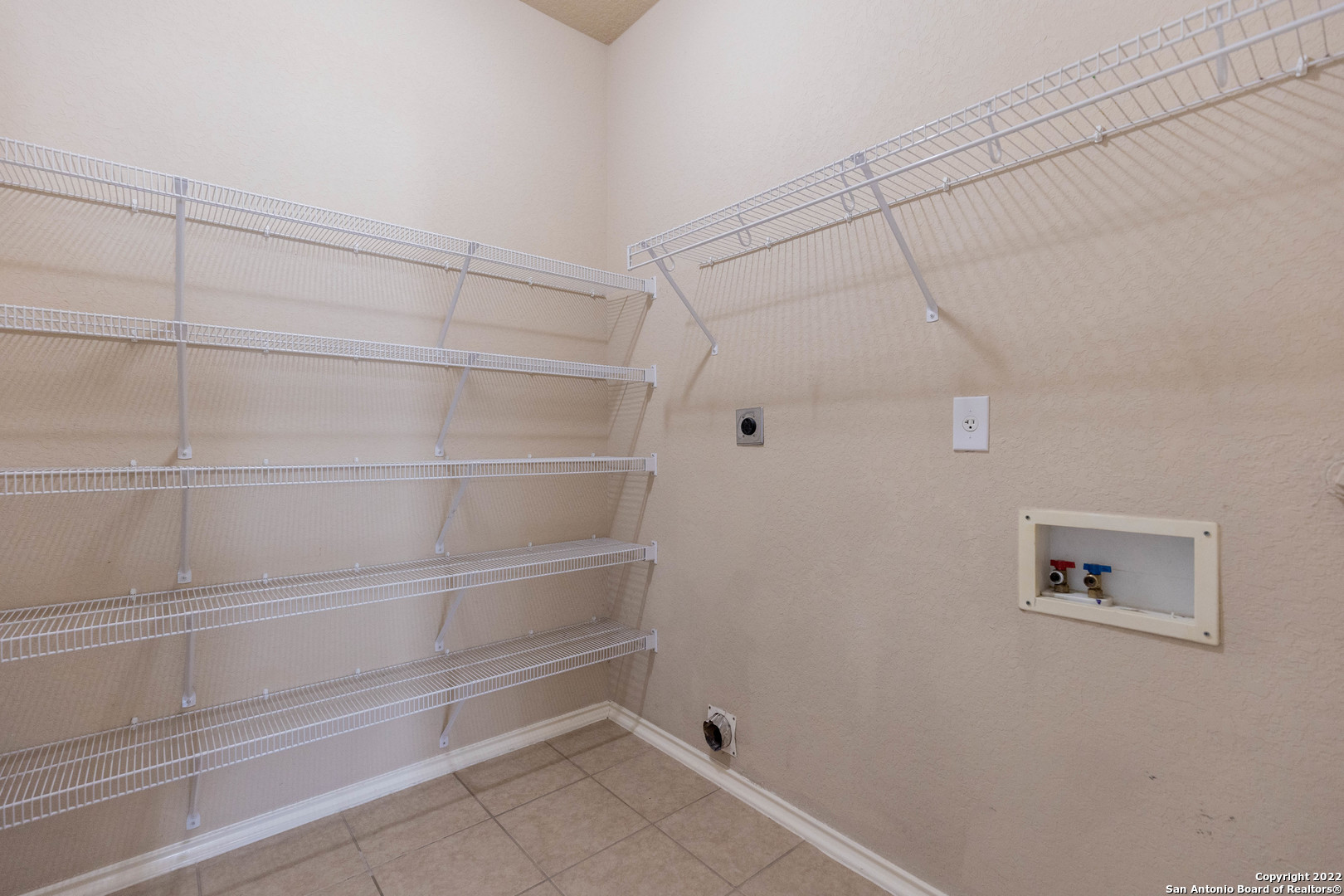 9519 Nueces Canyon San Antonio TX 78251